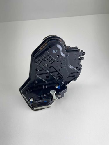 Fechadura Porta Traseira Direita Toyota Hilux 2016 A 2022