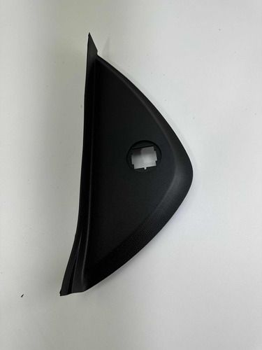 Acabamento Lateral Direito Painel Tracker 2017 2018 2019