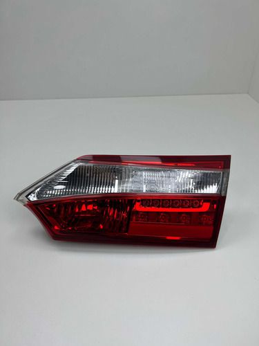 Lanterna Tampa Traseira Direita Corolla Altis 2015 A 2017