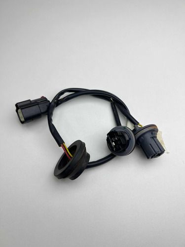 Chicote Lanterna Traseira Tracker 2020 A 2023