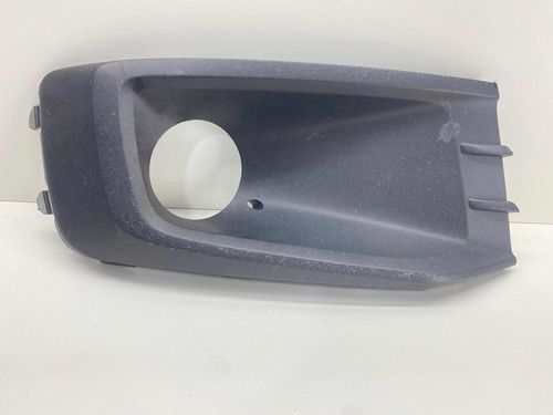 Grade Farol Milha Direito Saveiro G6