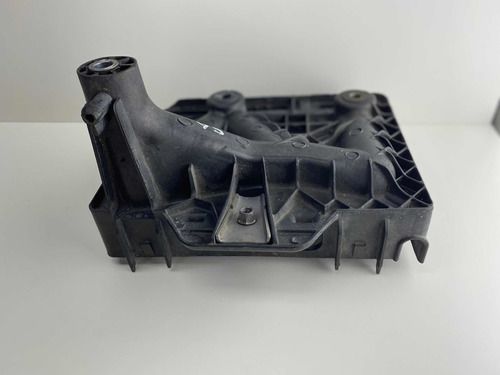 Suporte Caixa Bateria Vw Jetta 2011 A 2017