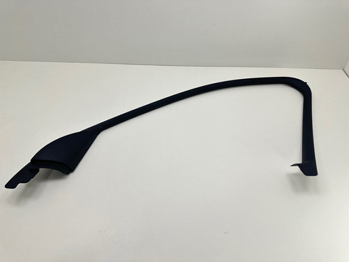 Acabamento Arco Porta Dianteira Direita Bmw X1 2016 A 2020