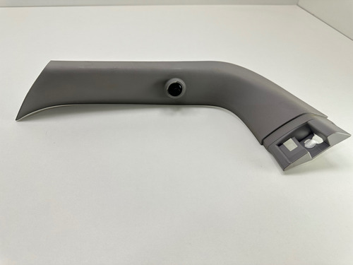Acabamento Direito Interno Tampa Traseira Bmw X1 2016 A 2020