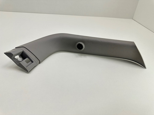 Acabamento Esquerdo Interno Tampa Traseira Bmw X1 2016 A 20