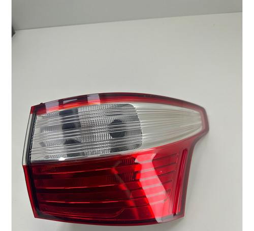 Lanterna Direita Fiat Grand Siena 2013 A 2019 Avaria