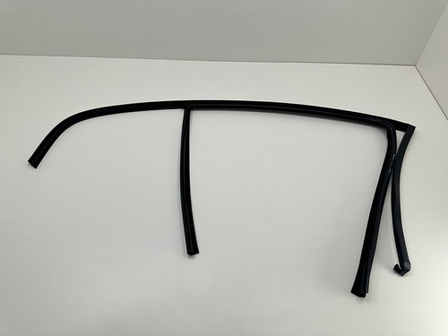 Canaleta Porta Traseira Esquerda Bmw 318 320 2008 A 2012