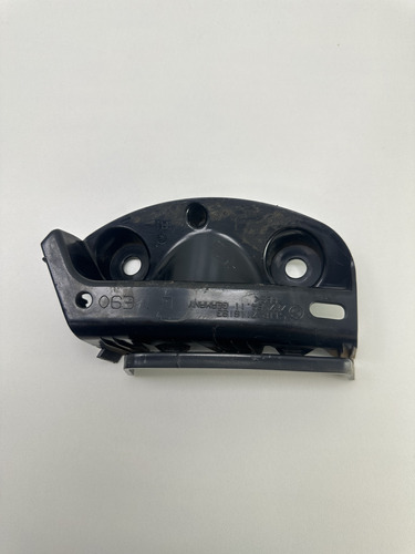 Guia Esquerdo Parachoque Traseiro Bmw 318 320 2008 A 2012