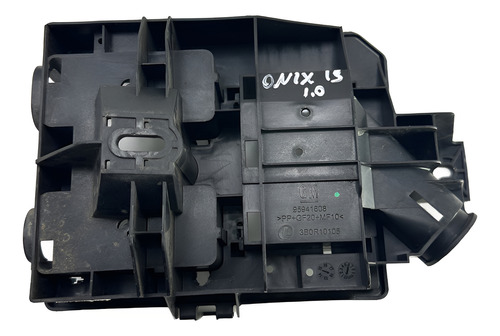 Suporte Caixa Fusiveis Gm Onix Prisma 2013 A 2019 95941608