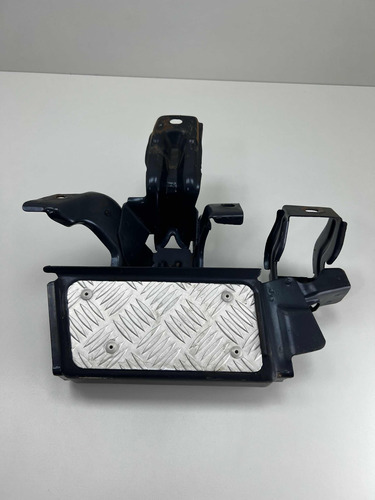 Pisante Parachoque Traseiro Direito Fiat Strada 2014 A 2019