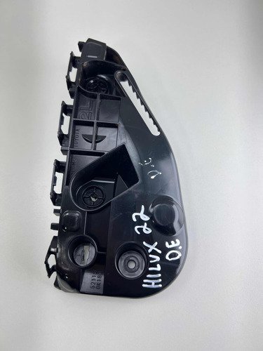 Guia Parachoque Dianteiro Esquerdo Toyota Hilux 2016 A 2022