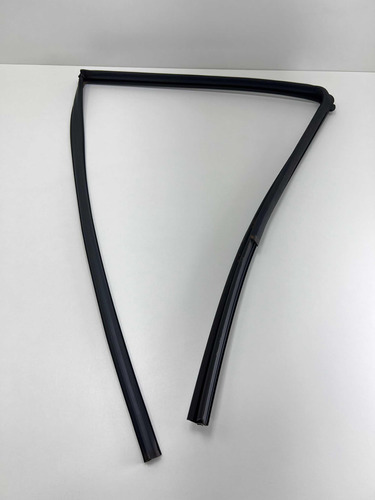 Canaleta Porta Traseira Esquerda Toyota Hilux Srx 2016 A 22