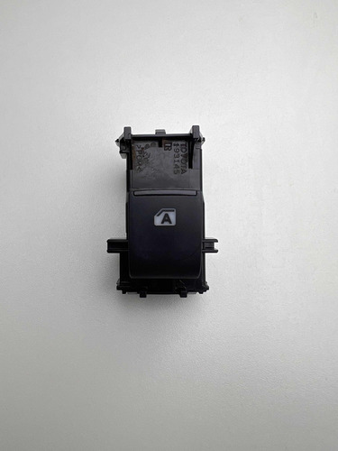 Botão Vidro Porta Dianteira Direita Toyota Hilux 2016 A 2022