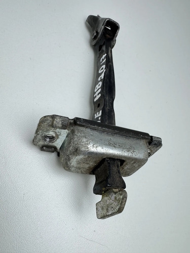Limitador Porta Dianteira Esquerda Hyundai Hb20 213 A 2019