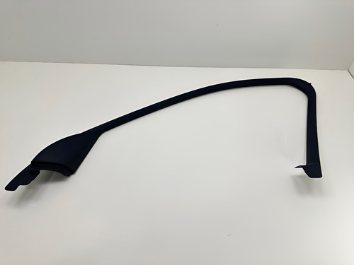 Acabamento Arco Porta Dianteira Direita Bmw X1 2016 A 2020 Preto