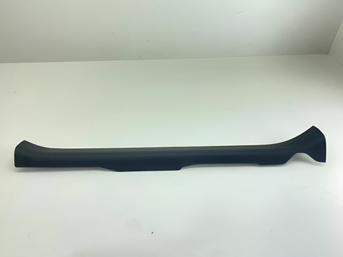 Soleira Dianteira Direita Toyota Yaris Preto