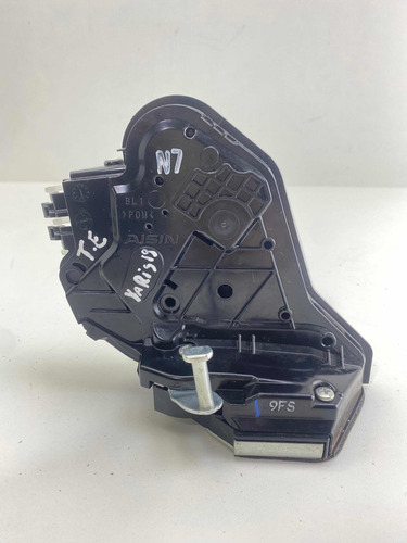 Fechadura Porta Traseira Esquerda Toyota Yaris