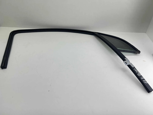 Canaleta Vidro Fixo Porta Dianteira Direita Tracker 2014 A19