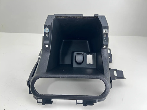 Moldura Porta Trecos Console Nissan Kicks Até 2019