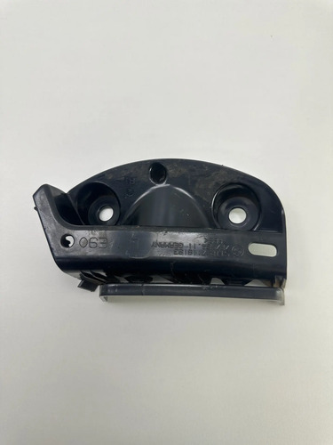 Guia Esquerdo Parachoque Traseiro Bmw 318 320 2008 A 2012