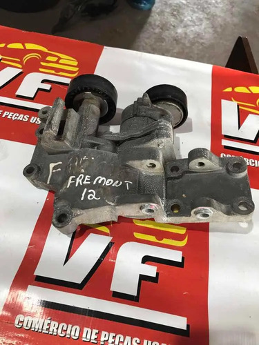 Suporte Alternador Freemont  04891592aa