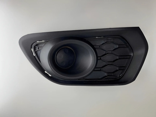 Grade Esquerda Parachoque Sandero 2014 A 2018 261a33862r Preto Esquerdo