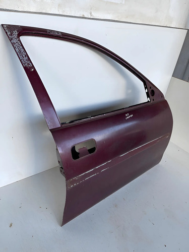 Porta Dianteira Direita Corsa 1995 A 2001 Direito Bordô