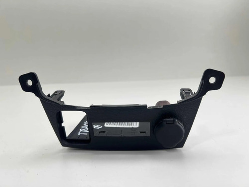 Moldura Tomada 12v Usb Tracker 2017 A 2021
