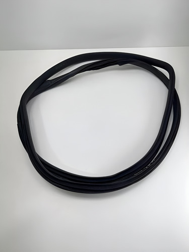 Borracha Carroceria Traseira Esquerda Vw Fox 2010 A 2014 Preto