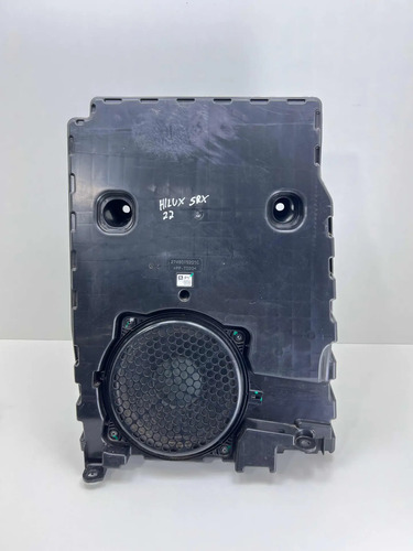 Caixa Subwoofer Banco Traseiro Toyota Hilux 2022 Srx