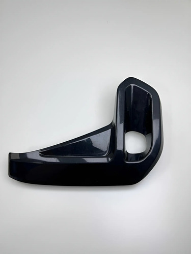 Moldura Farol Milha Toyota Hilux 2016 A 2022 Lado Direito Preto Direito