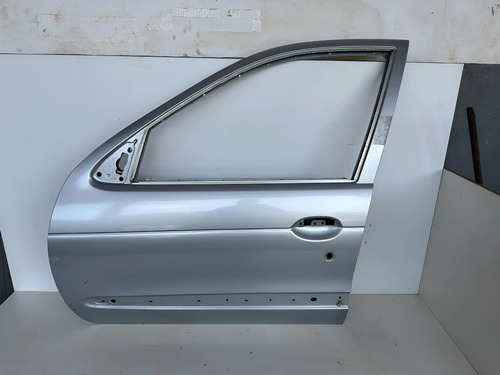 Porta Dianteira Esquerda Renault Megane 2001 Até 2005 Dianteira Esquerda Prateado