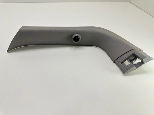 Acabamento Direito Interno Tampa Traseira Bmw X1 2016 A 2020