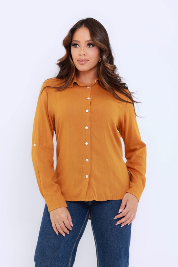CAMISA FEMININA OVERSIZED GOLA TRADICIONAL EM VISCOLINHO MOSTARDA