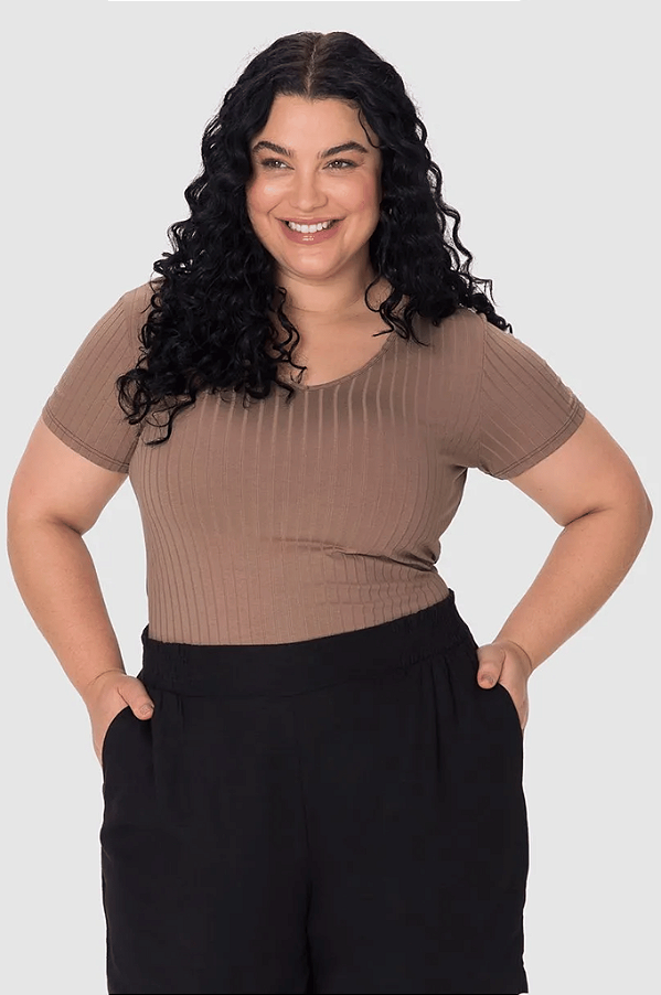 Blusa Básica Feminina Plus Size Decote V Em Canelado