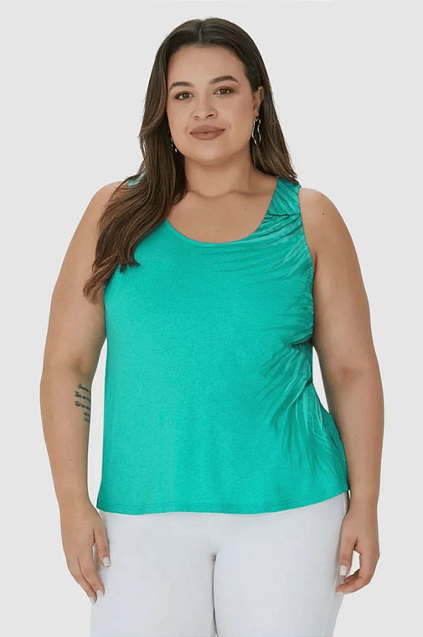 Regata Feminina Plus Size Estampa Localizada Em Malha Viscolinho Malwee