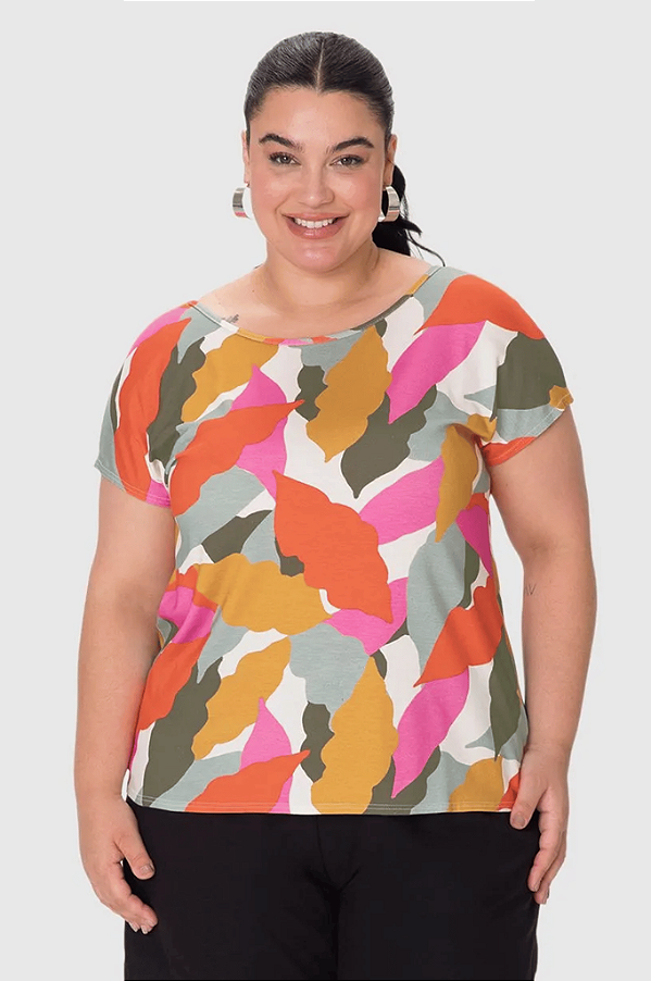 Blusa Feminina Plus Size Barra Mullet Estampa Digital Em Viscose Stretch Malwee