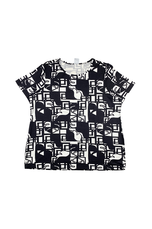 Blusa Feminina Plus Size Estampa Preta e Branca Manga Curta Em Viscose Stretch Malwee