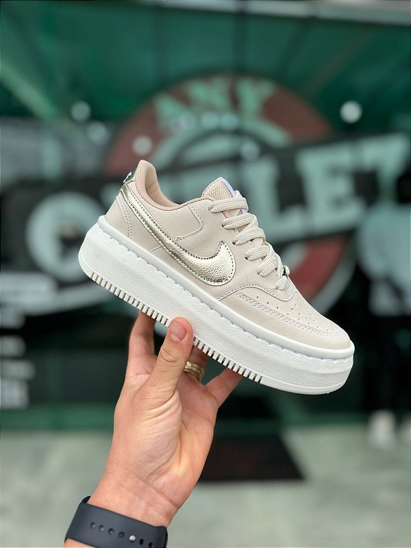 Tênis Nike Court Vision Bege Ouro Prem