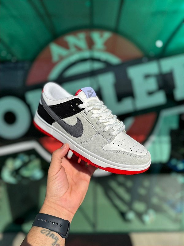 Nike Dunk Gelo/Preto/Vermelho