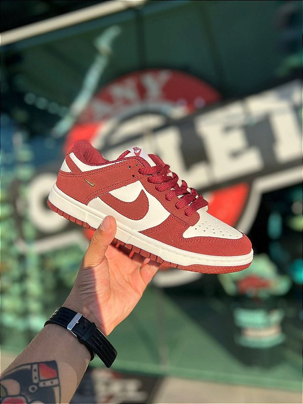 NIKE DUNK BORDO