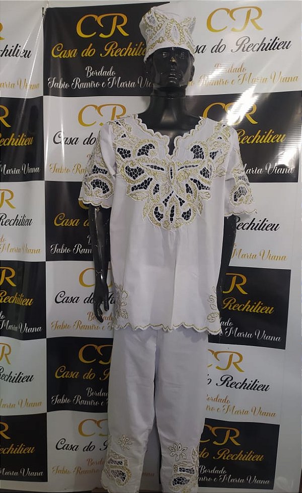 conjunto Masculino Rechilieu Branco  e fio dourado 3 peças