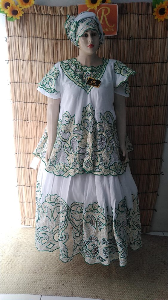 Baiana Rechilieu  verde e fio dourado   6 peças