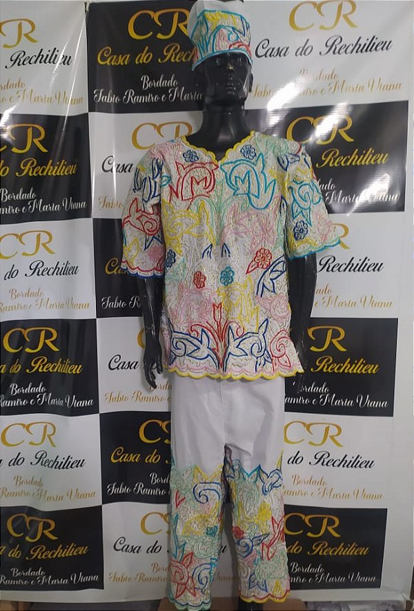 Conjunto Masculino ponto cheio colorido  e fio dourado 3 peças