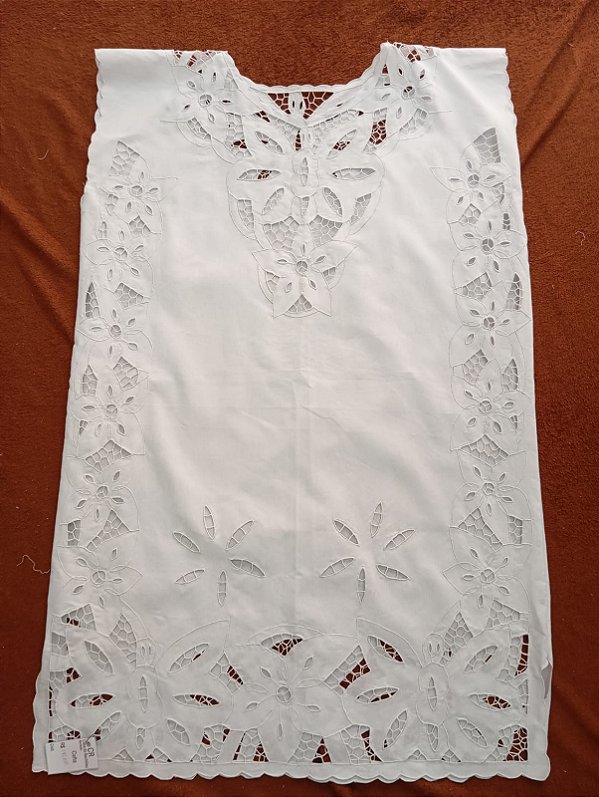 Vestido bordado branco peça unica