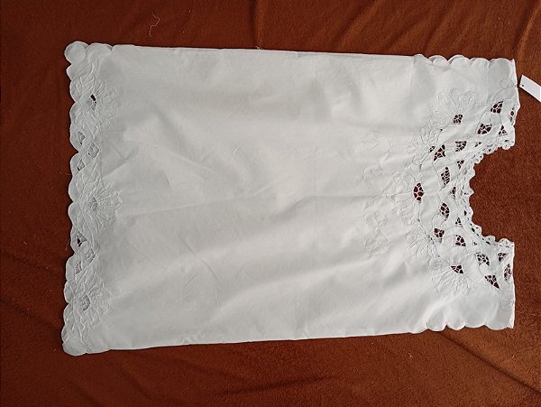 Vestido bordado branco peça unica