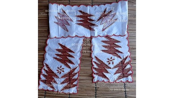 Pano de cabeça Bordado vermelho com fio dourado