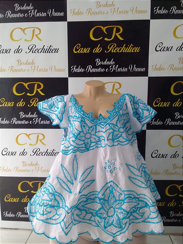 Bata bordado azul com fio prata