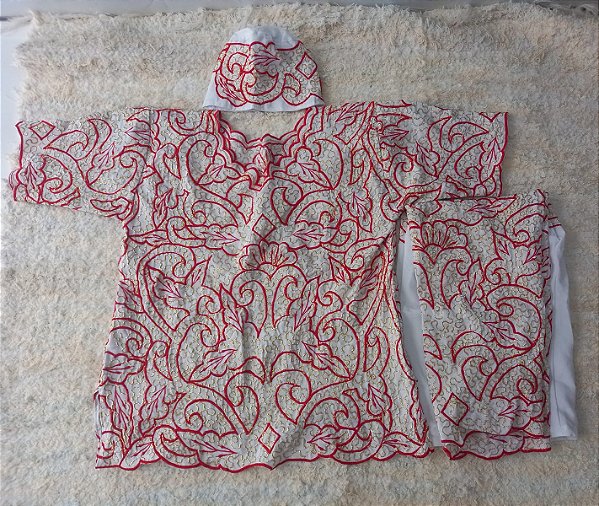 Conjunto Masculino bordado vermelho com fio dourado 3 peças