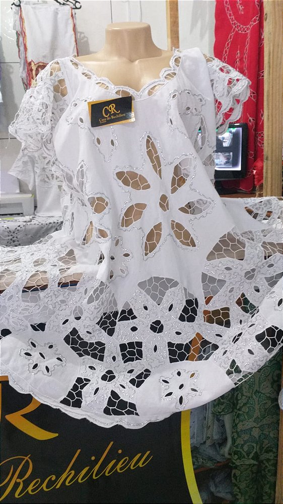 Bata bordado bordado vermelho com pintura e fio dourado